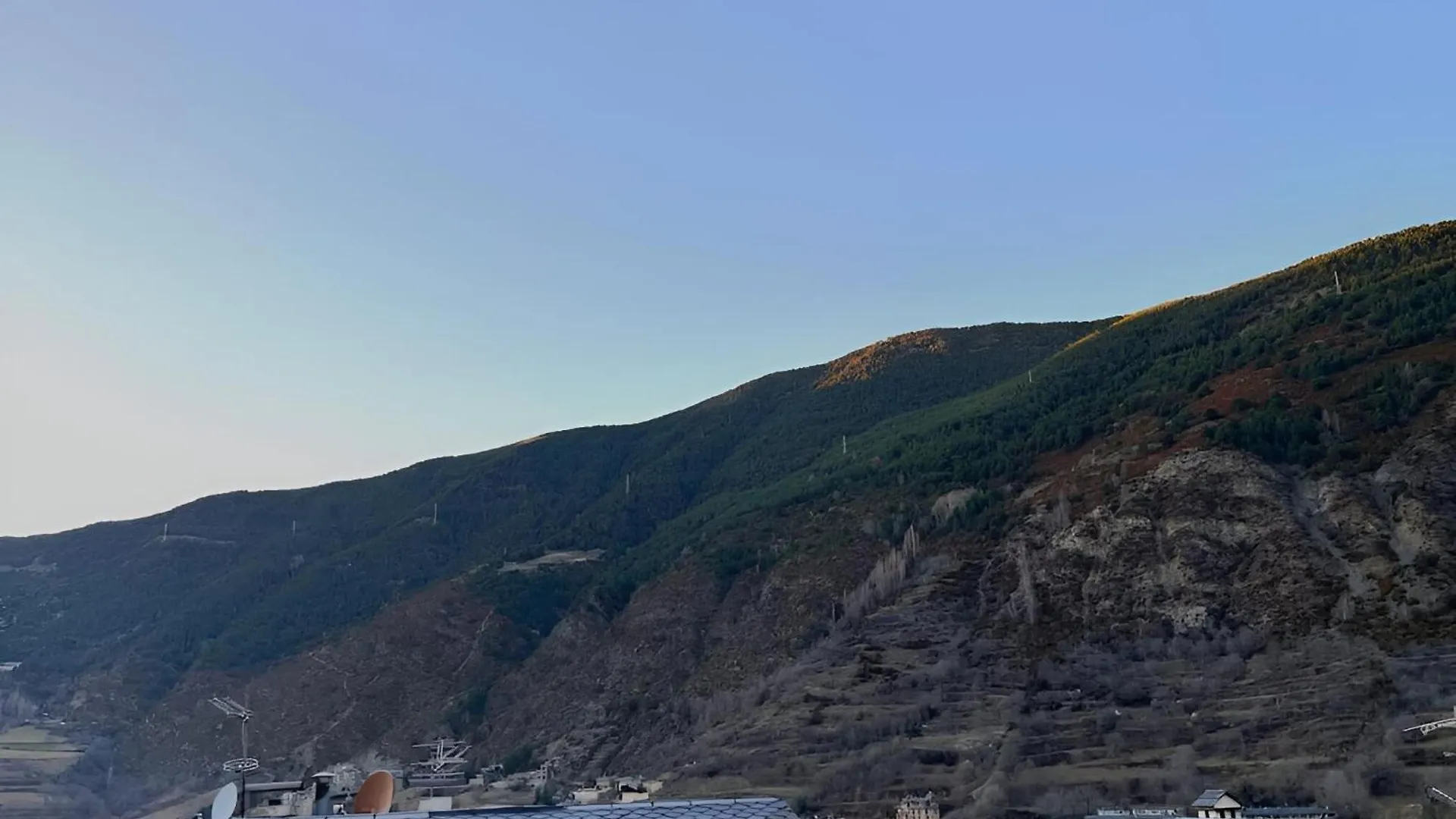 Apartment 2 Apt A 5 Min Del Telecabina Con Vistas Al Valle Encamp
